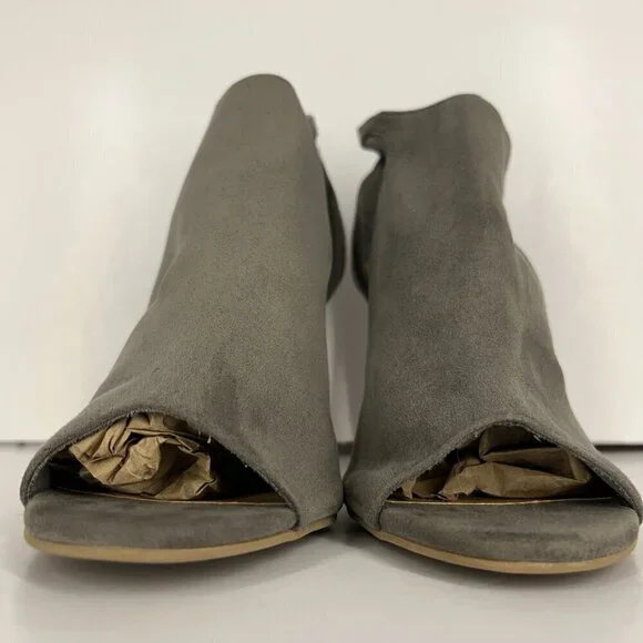 Christian Siriano Taupe / Green Faux Suede Open Toe High Heels Sz 8.5 - Picture 2 of 15